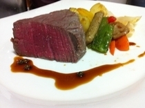 Wine no Ie Budotei_Japanese Beef (Matsuzaka Beef) Chateaubriand Rock Salt Fry (For 2 or more)