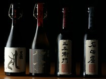 Musshu Mizuki_A lineup of more than 40 varieties of Sake selected from all over Japan