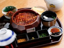 Unagi Charcoal-grilled Hitsumabushi Minokin Kanda Main Branch_Hitsumabushi (Eel on Rice) Jou - with a whole eel, this dish can be enjoyed in a variety of ways