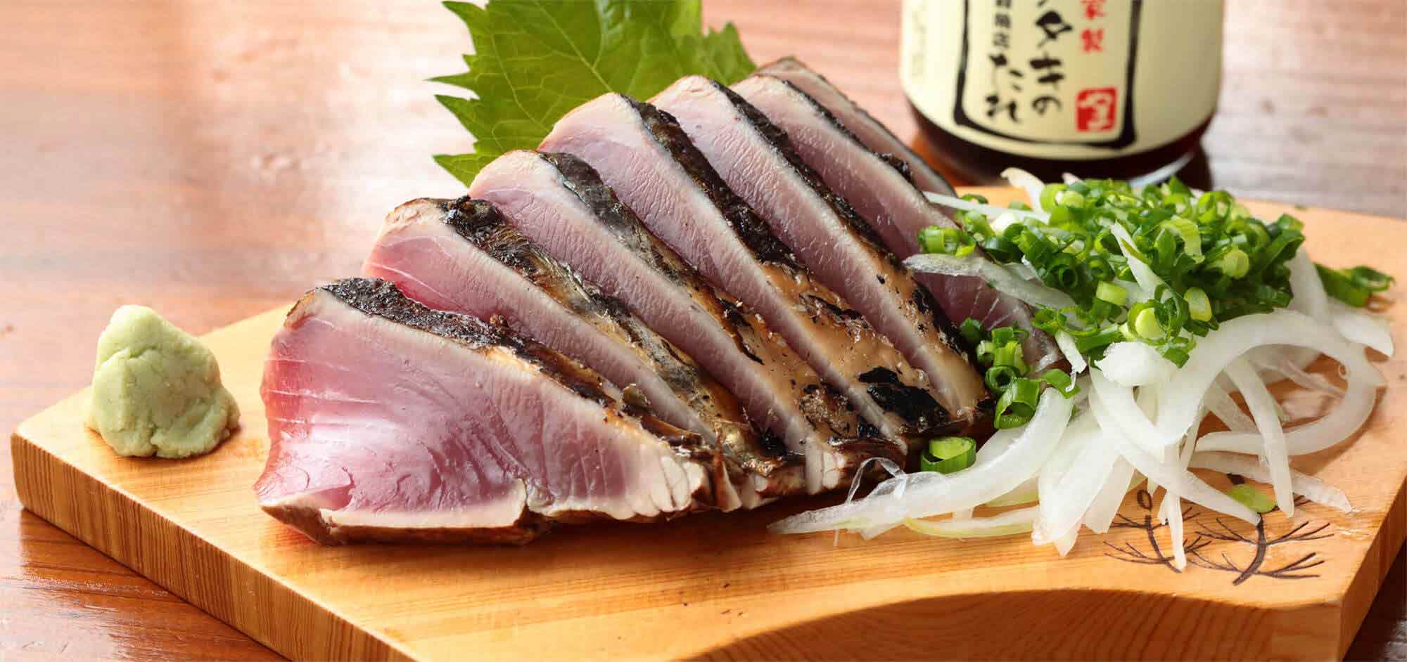 Lightly-seared bonito image