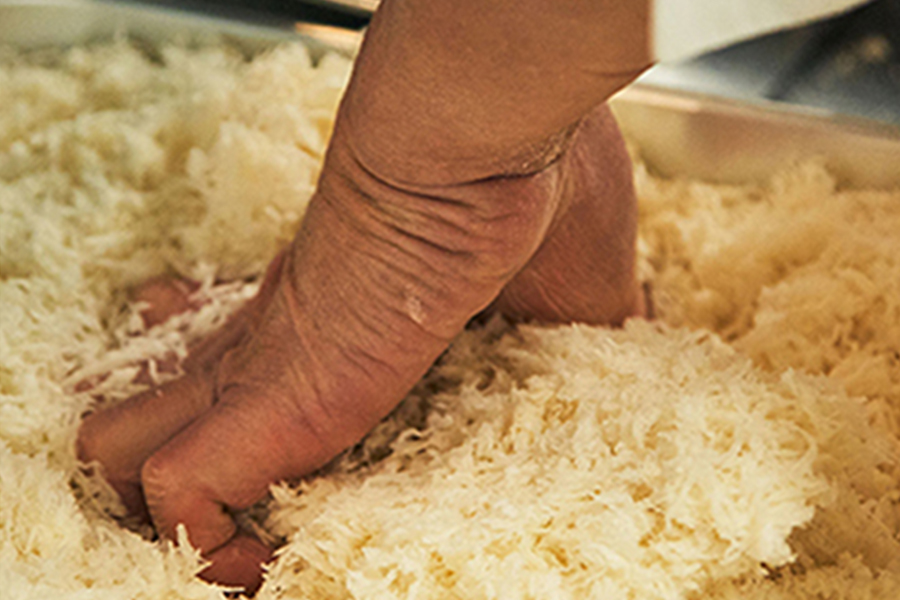 Kyoei Food’s breadcrumbs with a lot of mild moisture.