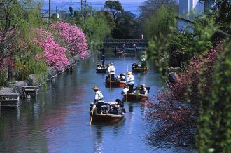Yanagawa moat tour on a boat