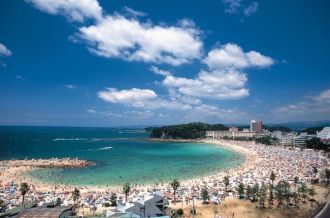 Shirarahama Beach