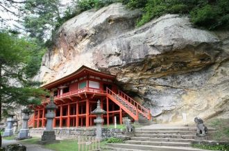 Takkoku-No-Iwaya Bishamon-do
