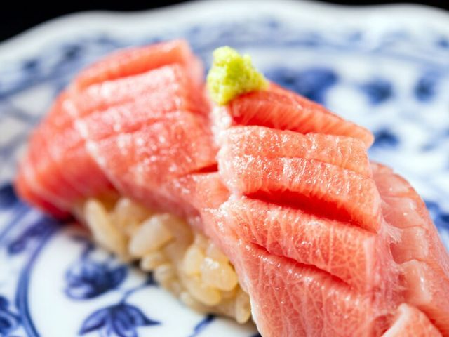 what is this red/orange stuff on top of this sushi? : r/sushi