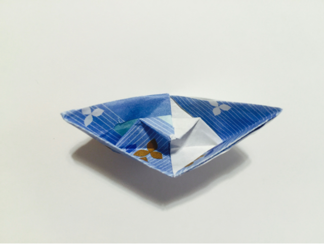 Origami Chopstick Holder: Boat Instructions in 13 Easy Steps