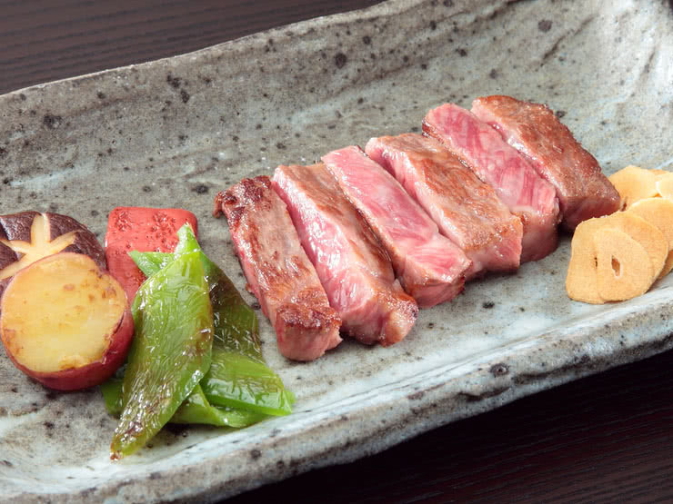 6 Delectable Japanese Beef Dishes From Gyutan To Hambagu Savor Japan Japanese Restaurant Guide