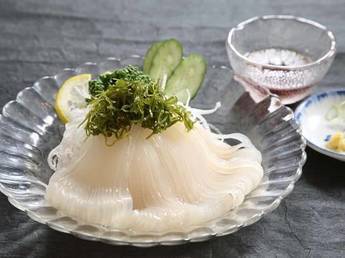 Restaurants Serving Delicious, Freshly-Caught Squid in Hakodate, the Squid Capital