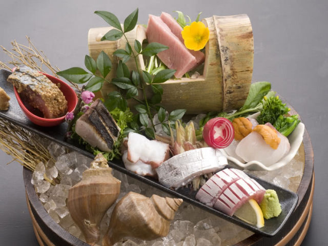 12 Izakaya In Fukuoka And Hakata With The Best Seafood Discover Oishii Japan Savor Japan Japanese Restaurant Guide