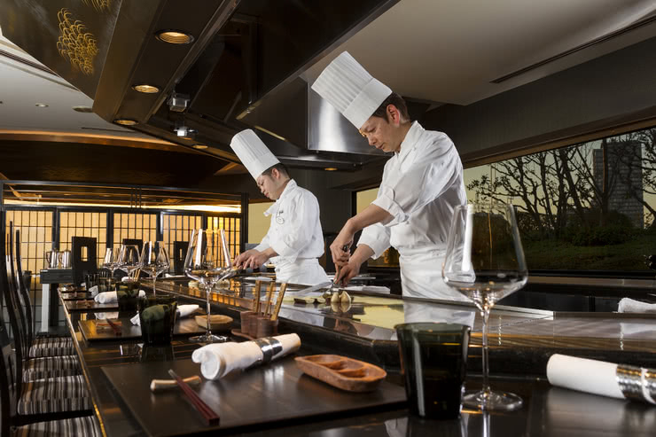 15 Teppanyaki Restaurants in Osaka for Enjoying Delicious Wagyu