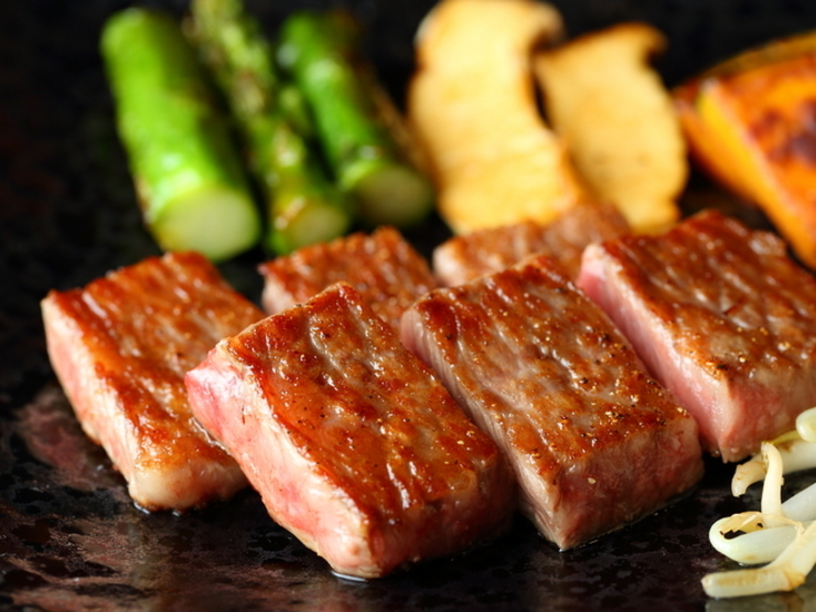 7. Kobe Beef Teppanyaki Pandora Takumi (Shinjuku / Teppanyaki)