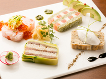 Dining & Bar KITSUNE_A truly playful yet creative sushi - "Sushinu"