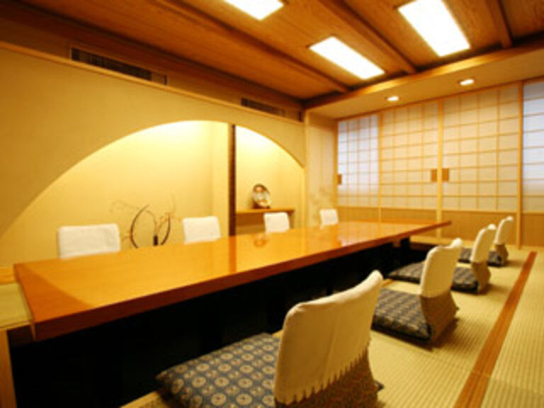 Sukiyaki Kappo Yoshizawa_Private room