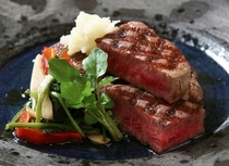 Shiki No Gochisou Mitsuiwa_Hida beef tenderloin and roast steak
