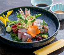 Shikitei Hanamura _Sashimi - lets one fully enjoy Oita seafood (Sample dish from the 10,000 JPY dinner course)