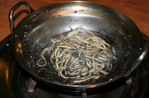 Hakata Mizutaki-style Motsu Nabe Motsufuji_Finish off your "motsu nabe" (offal hot pot stew) meal with sesame "soba" (buckwheat noodles).