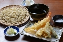 Ishiusubiki Soba Ishizuki_[Prawn and vegetable oroshi ten-seiro (tempura with Buck wheat soba noodles)] , served with refreshing grated daikon radish