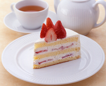 HARBS Dai Nagoya Building Branch_Light whipped cream and strawberries come together beautifully in our Strawberry Cake