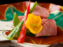 Nihon Yakiniku Hasegawa Ginza Main Branch_[Root of Japanese Beef Tongue, Thickly Cut Hana-ami Way or Thinly Cut] Refreshingly enjoy the savory taste of high-grade Japanese beef with lemon and wasabi. Supplies are Limited.
