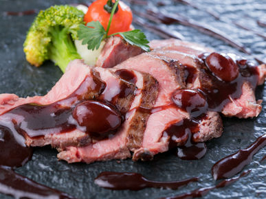 Steak & Wine Style  Budounoki_Cuisine