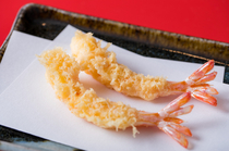 Ginza Tenichi_[Saimaki Prawn (Japanese Tiger Prawn)] Enjoy the ultimate taste only tempura restaurants can offer.