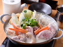 Kashiwa-ya Genjiro_[Hakata Mizutaki (chicken hot pot)] Our other specialties with carefully-selected ingredients, including chicken and broth. You can order from 1 person. 