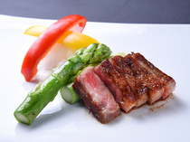 Teppanyaki Ten Hakata branch_[Steak] will stimulate your five senses.