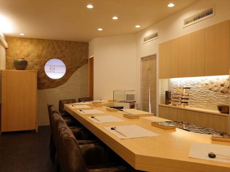 Sushi Takae_Inside view