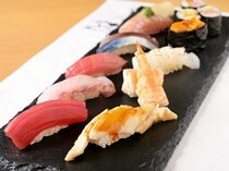 Akahagi Sushi Tamahagane_Sushi Set 4,000 JPY 