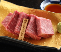 Cow specialty store Itamae Yakiniku Ichigyu Kitashinchi Branch_Extra Thick Chateaubriand - The blissful flavors spread throughout your mouth! Feel the delicious meat flavors.