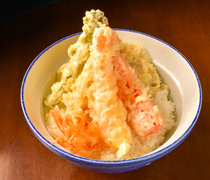 Handmade Soba Makino_Tendon (tempura rice bowl) - Being fried in raw sesame seed oil makes the ingredients even more delicious! Fully enjoy Makino's tempura. 
