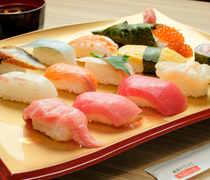 Daiki Suisan Kaiten Sushi Dotonbori Branch_Sushi Seminar 5,000 JPY course - Experience the joy of making Sushi to the fullest.