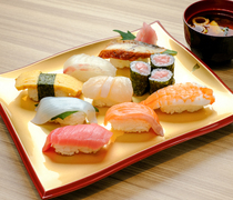 Daiki Suisan Kaiten Sushi Dotonbori Branch_Sushi Seminar 3,500 JPY course - Try to make sushi at an affordable price!