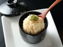 Oyogi-torafugu Katsugani Ryori Ajihei Sonezaki_Fugu Shumai - The restaurant's specialty.