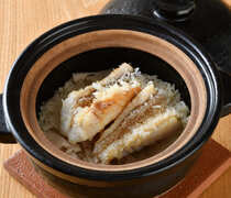 Tokyo Washoku Rikuu Ebisu Branch_Earthenware Pot Rice with Grilled Tilefish and Lotus Root - Enjoy the aroma, texture, and flavor.