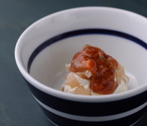 Sake bar KoKoN_Iburigakko with Cream Cheese Shuto - A special dish that spreads the richness of hot sake.