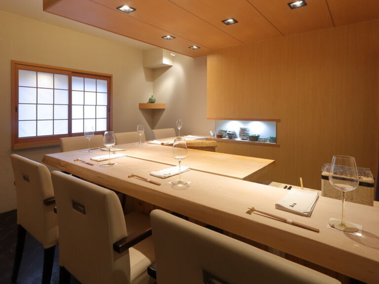 Sushi Chiharu_Inside view