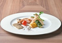 Truffle Restaurant and Bar HIDE OUT_Awaji Chicken and Grilled Vegetables with Truffle Honey Mustard Sauce - Enjoy with seasonal vegetables.