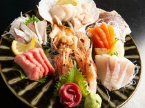 Hakodate Minnano Izakaya Suzuya_Assorted Sashimi - You can enjoy the freshest seafood with good fat. 
