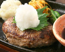 Onzoshi Kiyoyasutei_Overflowing with juiciness!! Our Addictive Japanese Beef Hamburg steak (150g)