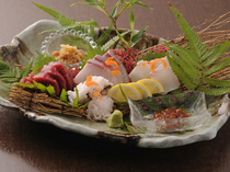 Bishokudokoro Sakuji Nishishinjuku_Assortment of four types of sashimi