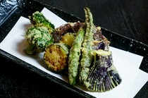 Sumibi Kazuya_Assorted 5 kinds of Vegetable Tempura