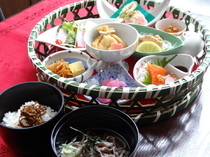 Sapporo Modern Restaurant Erimotei_Gourmet Gozen (10 items on 8 plates) 1,400 yen
(1,000 yen with discount coupon)