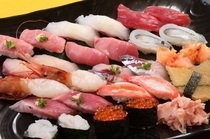Honkaku Edomae Zushi Matsuki Sushi_[Assorted Hand-Formed Sushi of the Day] with recommended toppings of the day.