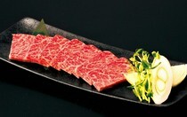 Birra Ristrante GAJA_Carefully selected premium short ribs (salt or sauce flavor) - The tenderness and beautiful marbling of A4 grade or higher Hokkaido Wagyu (Japanese Beef) are amazing.