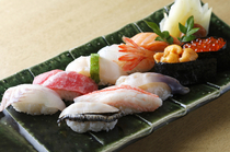 Sushiya no Yamada_Fresh from Hokkaido's coasts! "The Northen Sushi" for one person / 10 pieces