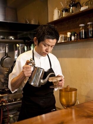 Cafe Marugo_Yasutaka Shiraishi
