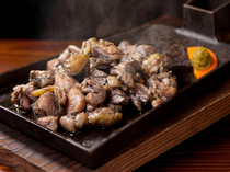 Jitokko Kumiai Matsue Ekimae_Jitokko grill. Fresh chicken eaten rare.