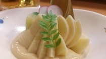 Ajisai Sankyu_Bamboo sprout vinegared miso. the taste of these fresh bamboo sprouts allows you to get a sense of the seasons.