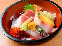 Senmiraku_Our Kaisen Seafood Chirashi is an extravagant dish with lots of locally caught fish of the season.